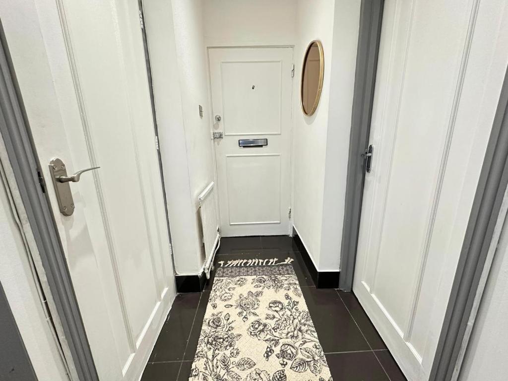 Stylish 1-bedroom And Living In * Londra