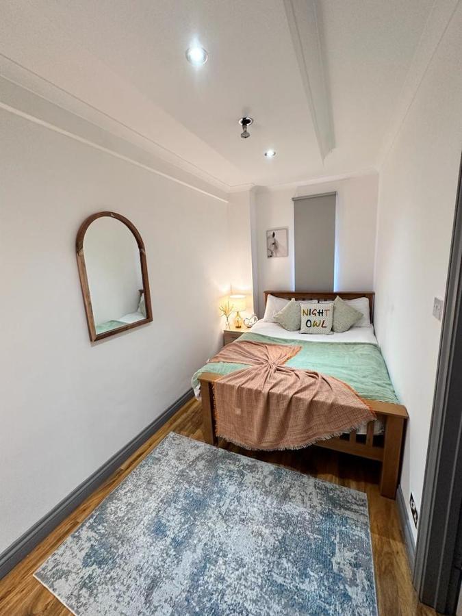 Stylish 1-bedroom And Living In