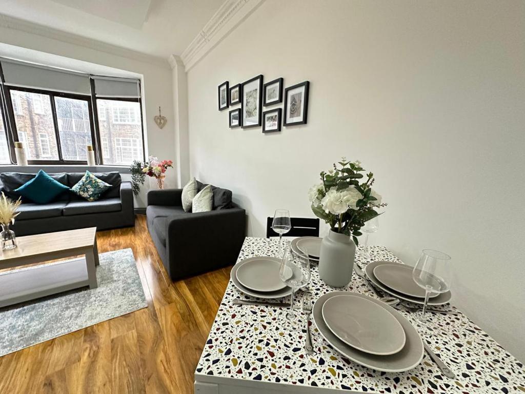 Stylish 1-bedroom And Living In Appartamento